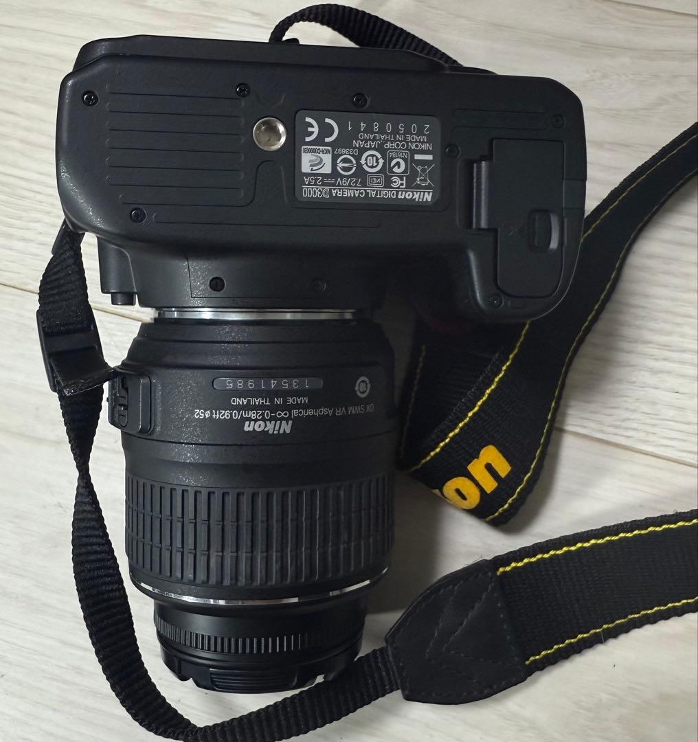 Nikon D3000 NIKKOR 18-55mmレンズキット