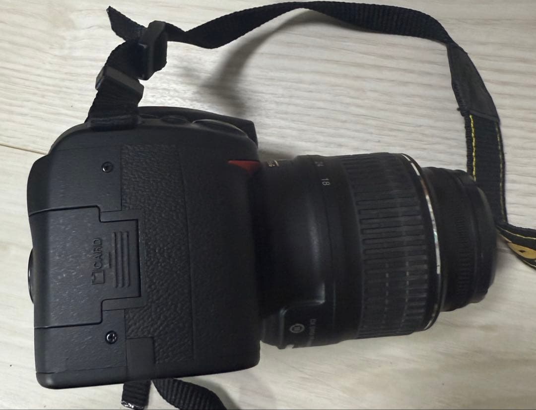 Nikon D3000 NIKKOR 18-55mmレンズキット