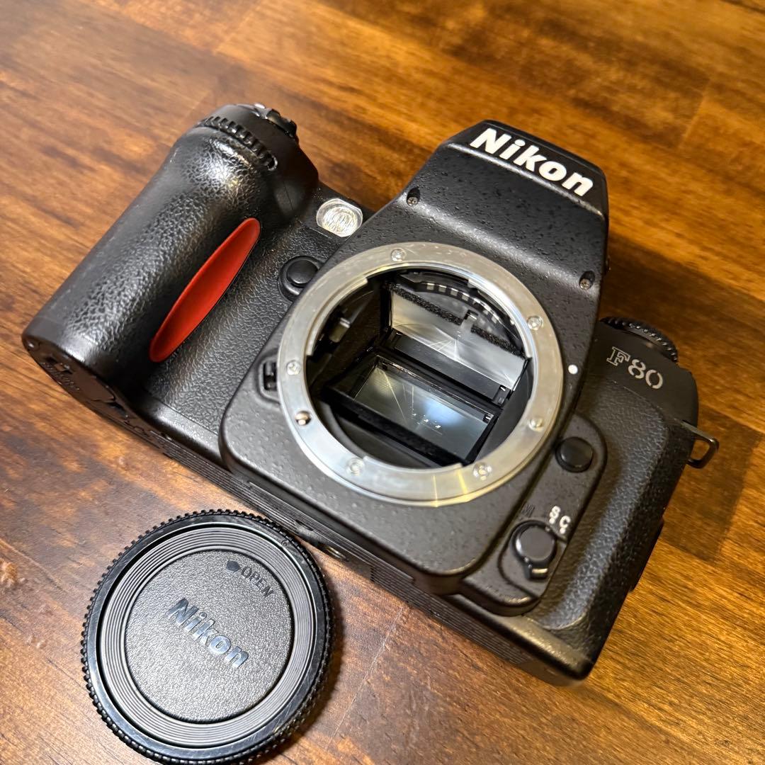 ニコン F80D + NIKKOR 35mm f2D + 28mm f2.8D