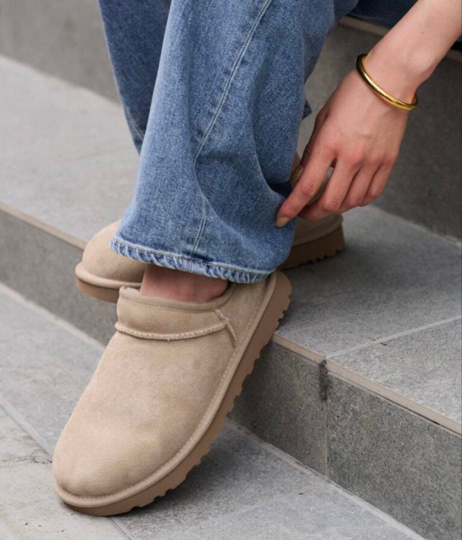 靴 FRAMeWORK UGG CLASSIC SLIPPER 4(24cm)