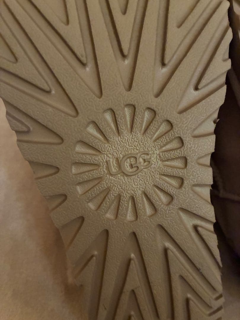 靴 FRAMeWORK UGG CLASSIC SLIPPER 4(24cm)