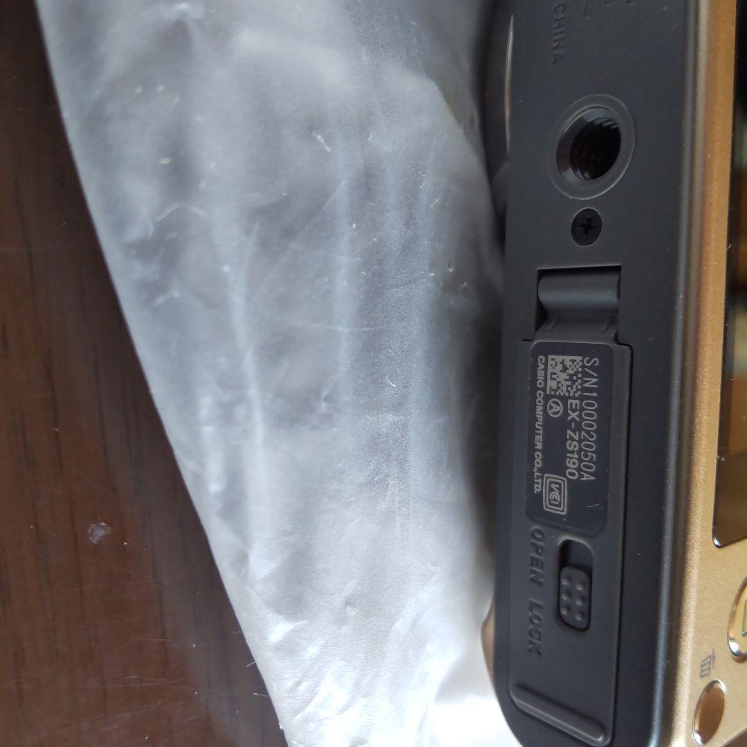 CASIO EXILIM EX-ZS190 ゴールド　美品