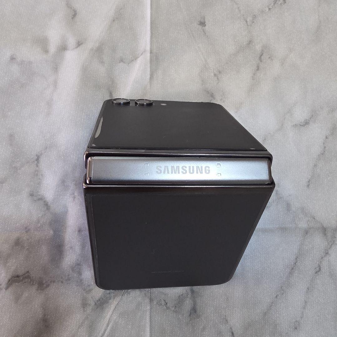Galaxy Z Flip5 256GB 海外版SIMフリー