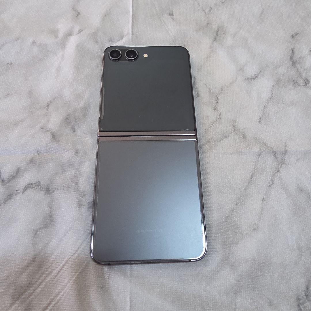 Galaxy Z Flip5 256GB 海外版SIMフリー