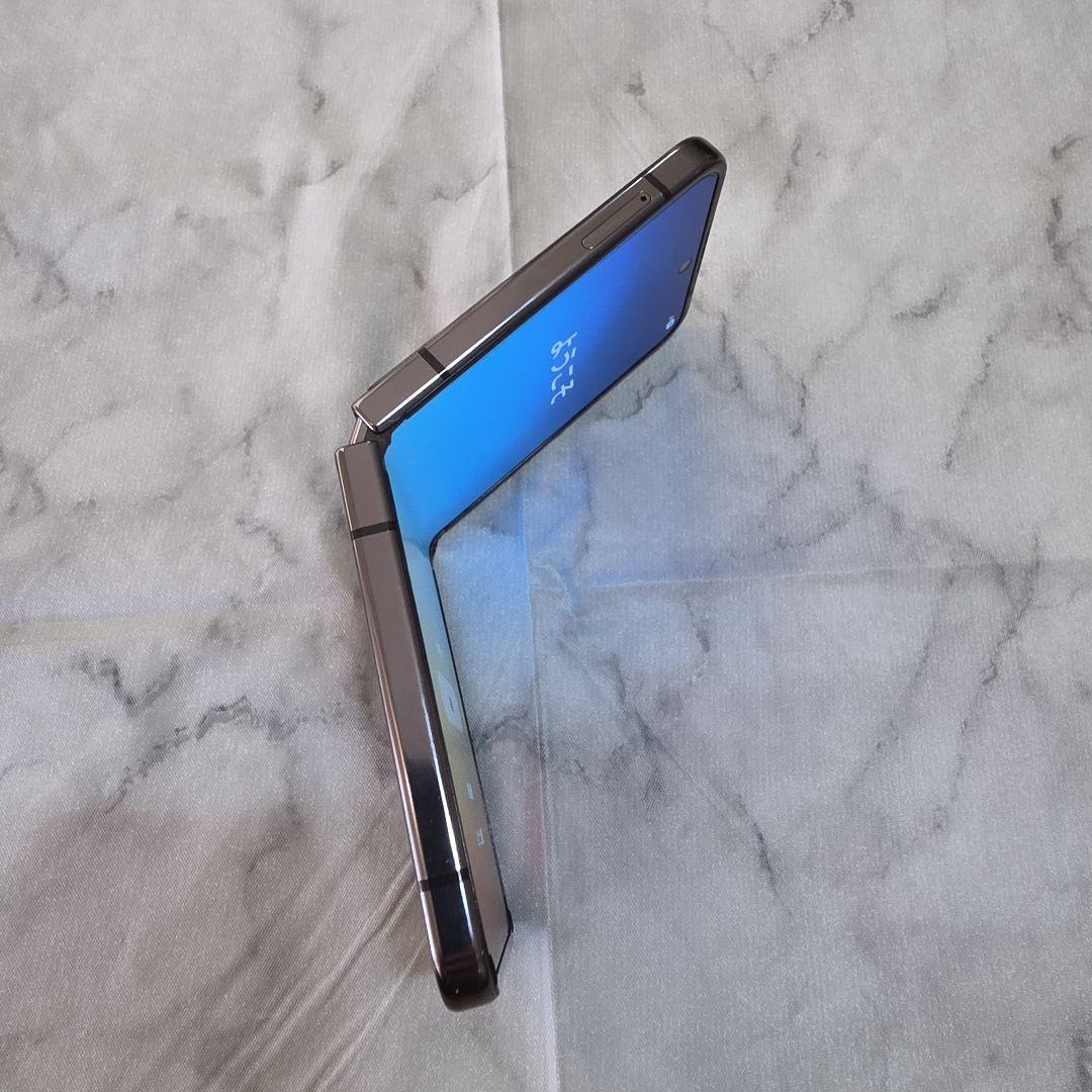 Galaxy Z Flip5 256GB 海外版SIMフリー