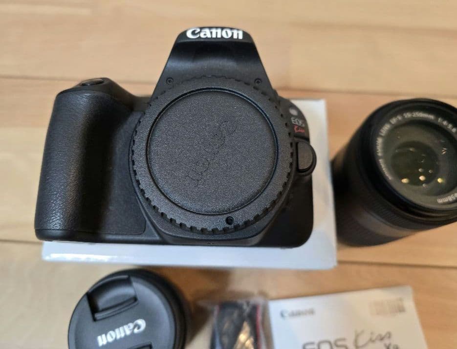 Canon EOS Kiss X9 ダブルズームキット