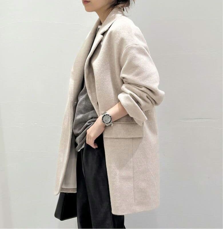 2024.展示のみ美品　アンゴラウールオーバサイズジャケット　ベージュ