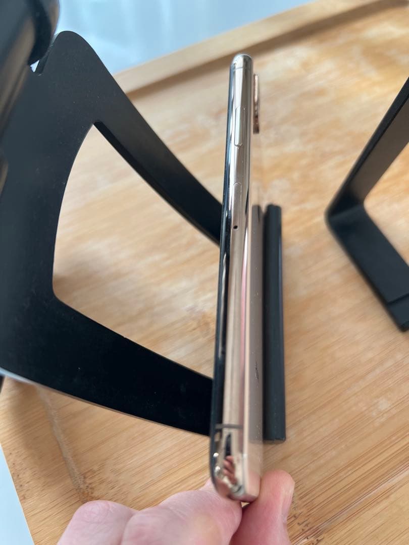 iPhone XS 本体のみ(バッテリー最大容量85%)