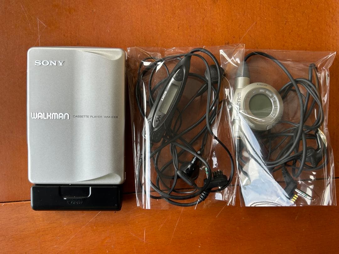 SONY ポータブルカセットプレイヤー　WM-EX9　シルバー　ジャンク