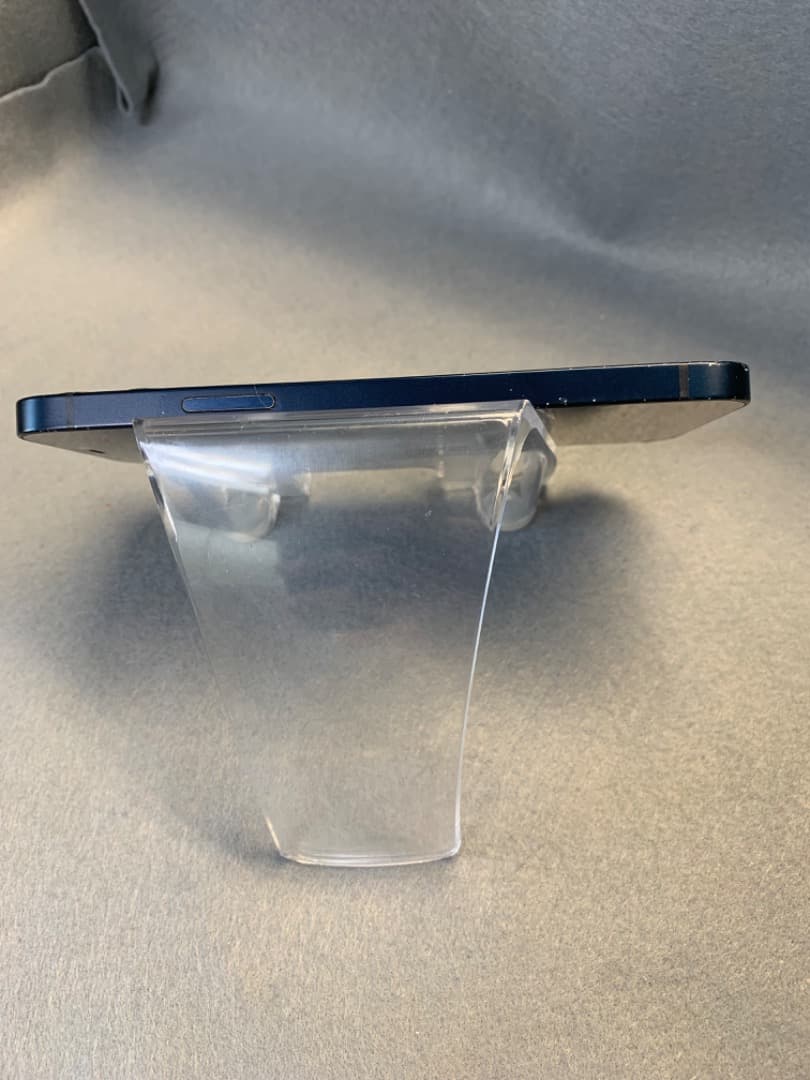 中古品　国内版　SIMフリー　iPhone12　128GB ブルー色