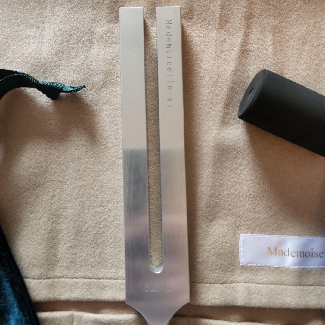 【美品】MIチューナー 音叉　528Hz / 888Hz　ハンマー付　ニチオン製