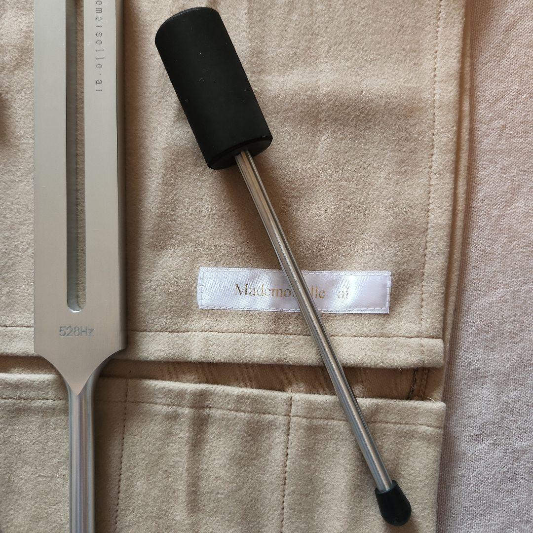 【美品】MIチューナー 音叉　528Hz / 888Hz　ハンマー付　ニチオン製