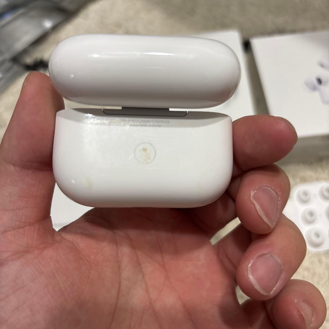Apple AirPods Pro2 本体 充電ケース付き