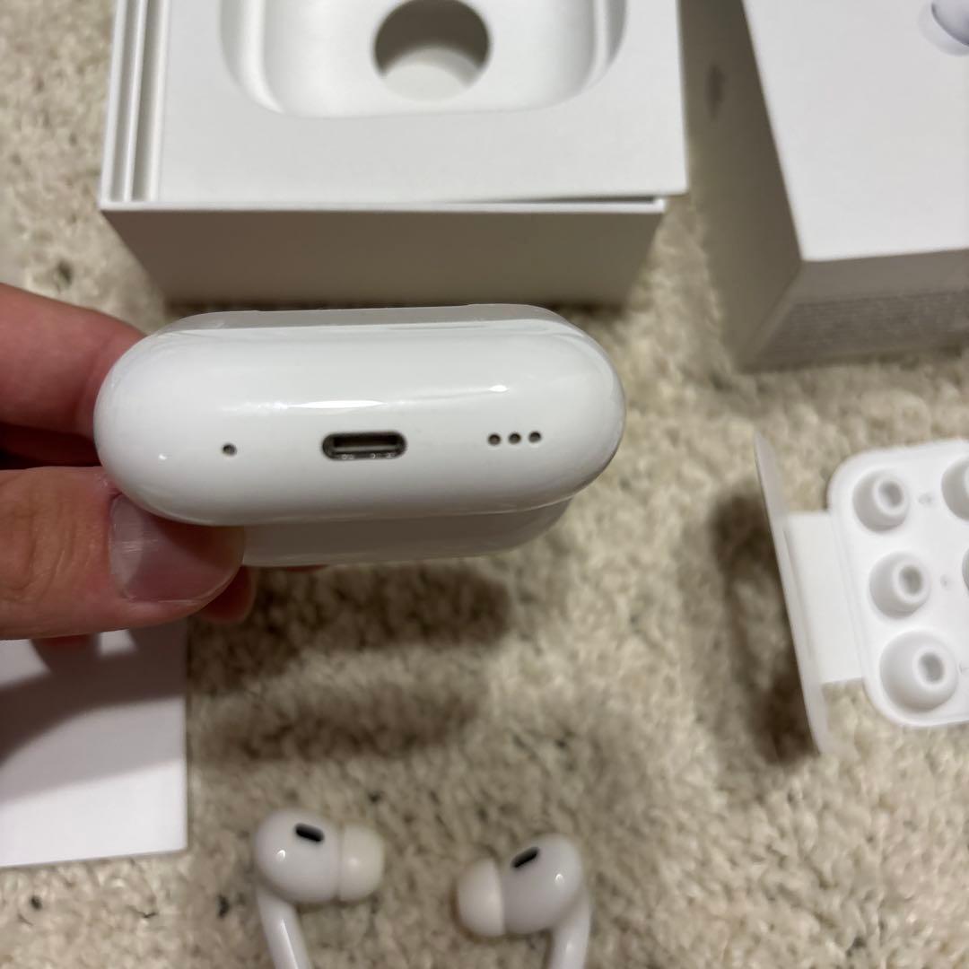 Apple AirPods Pro2 本体 充電ケース付き
