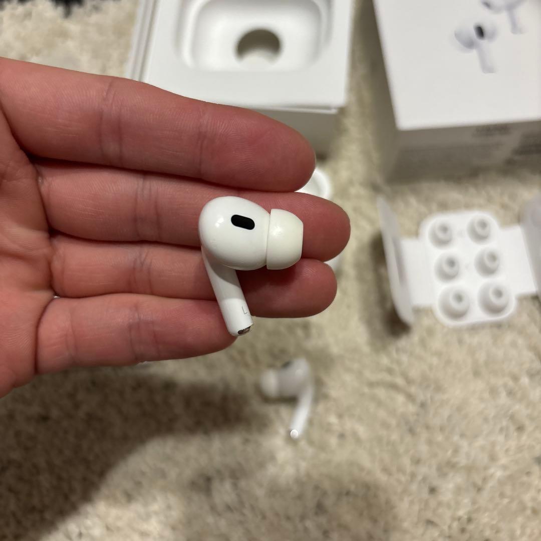 Apple AirPods Pro2 本体 充電ケース付き