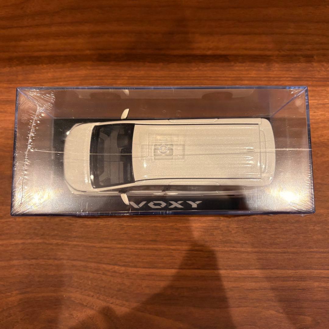 トヨタ 90型 ヴォクシー カラーサンプル ホワイト