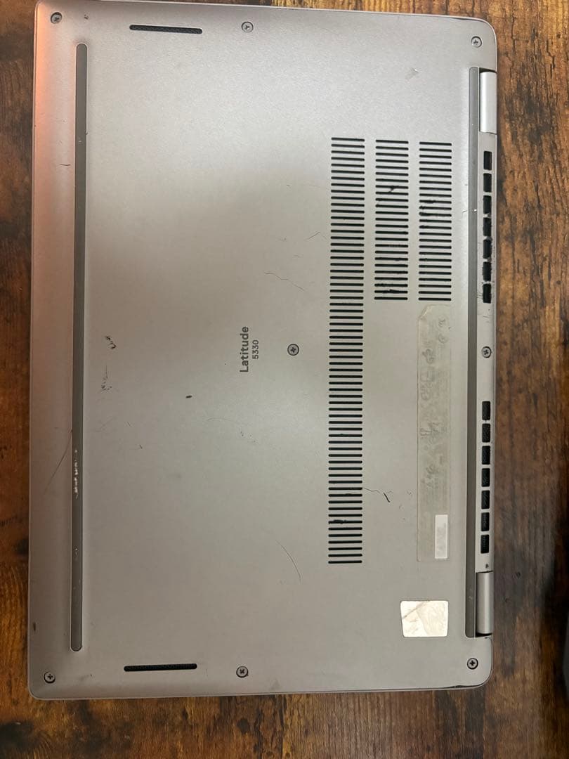 デルCore i5-1235U/8GB/SSD256GB/13.3型フルHD液晶