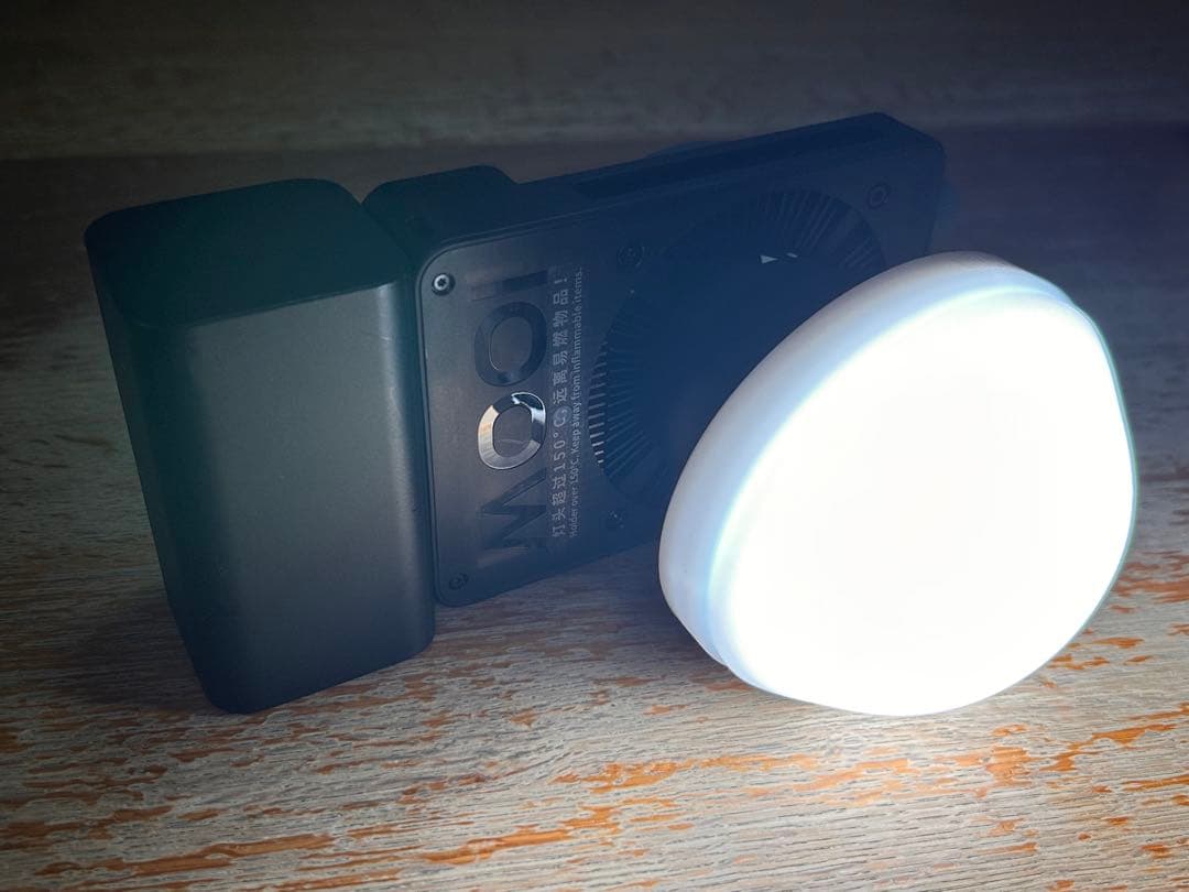 ZHIYUN CX100 LEDライト