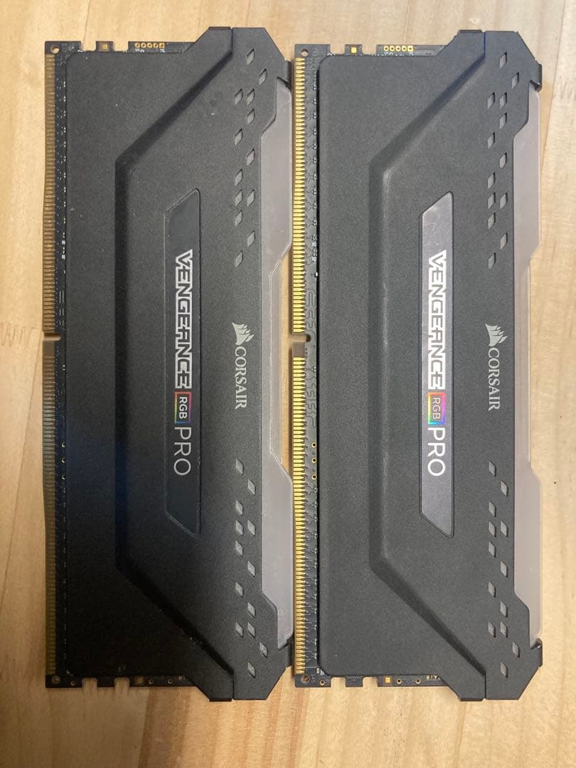 メモリー CORSAIR Vengeance RGB Pro 16GB DDR4