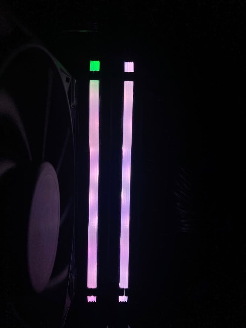 メモリー CORSAIR Vengeance RGB Pro 16GB DDR4