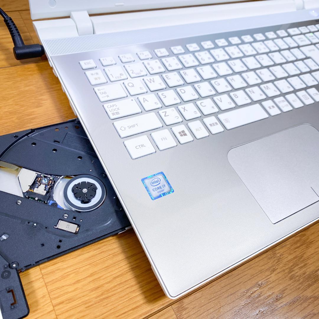 贅沢性能✨6世代Corei7 新品SSD512 メモリ16 東芝ノートパソコン