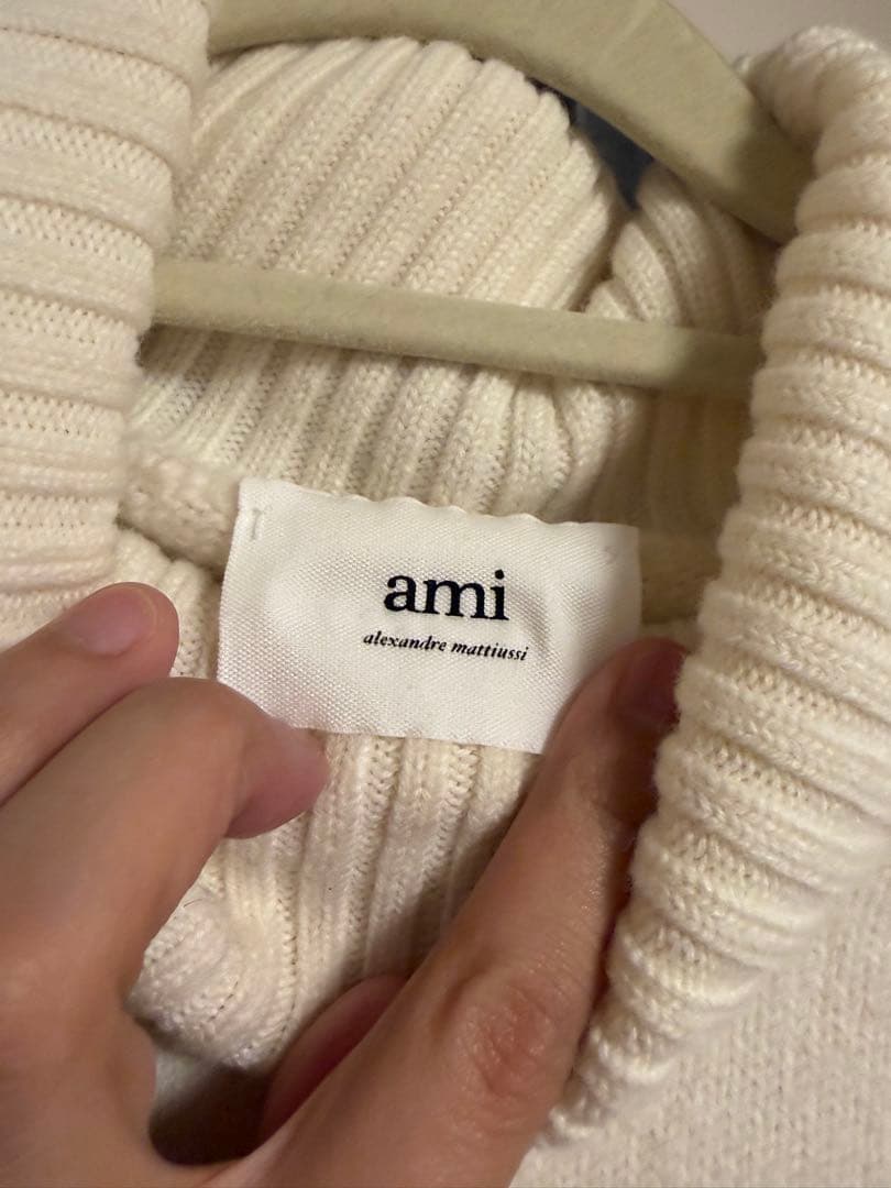 Ami Paris タートルネック　ニット　Mサイズ