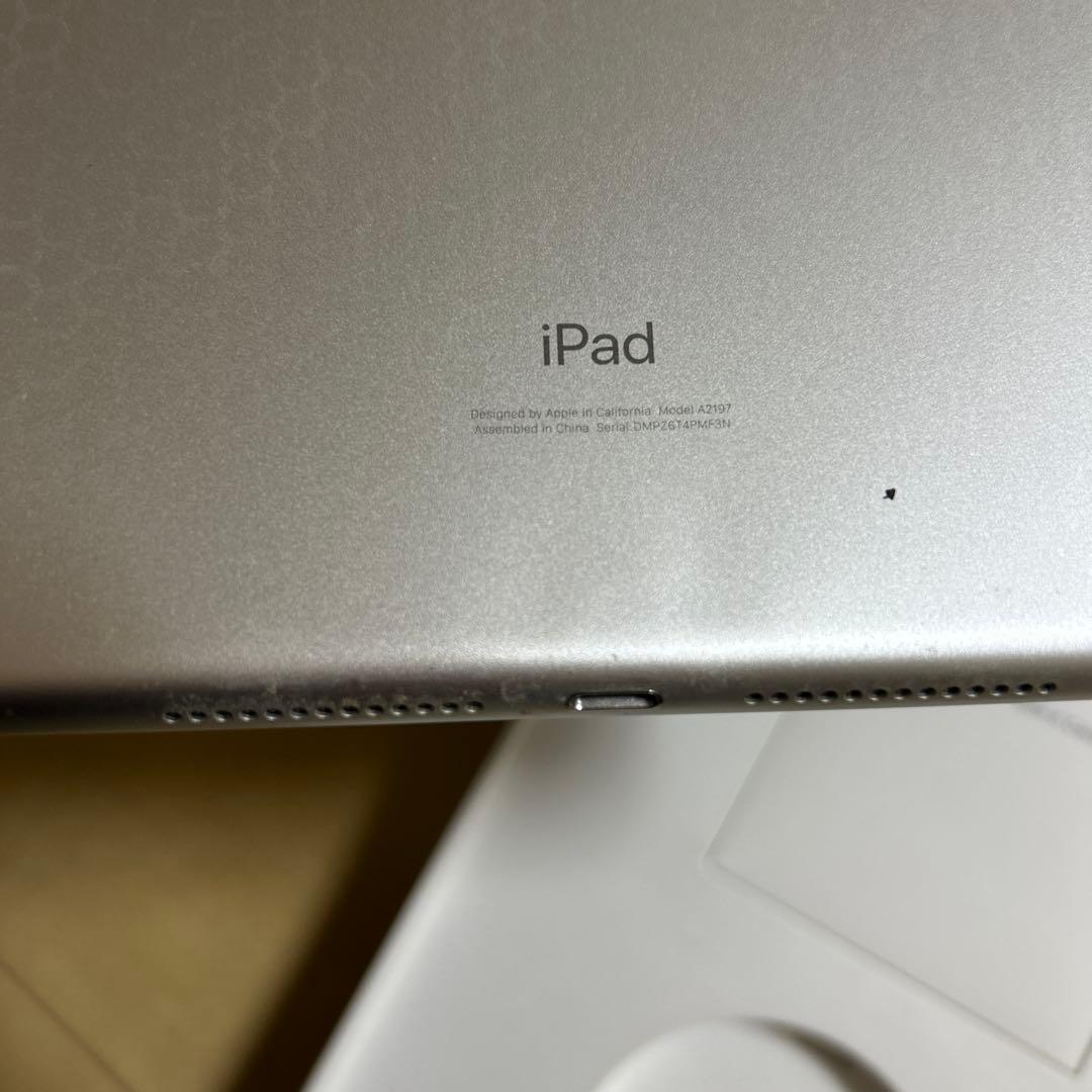iPad本体 Apple iPad (7th Generation) 32GB Wi-Fi