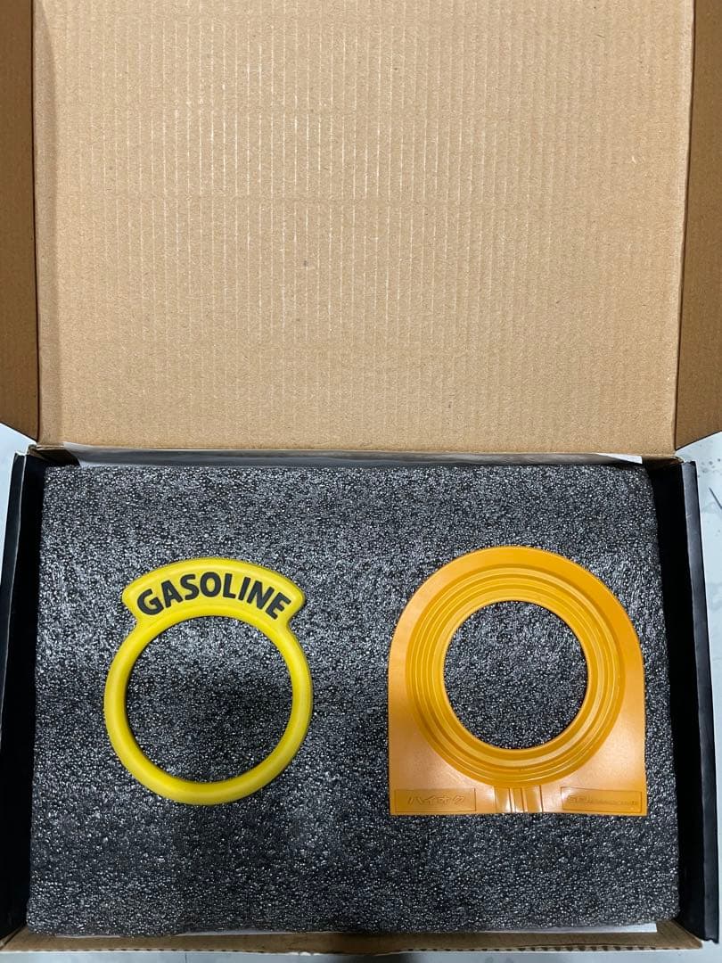 200系 ハイエース　HONEST フューエルリッドカバー　オマケ付き