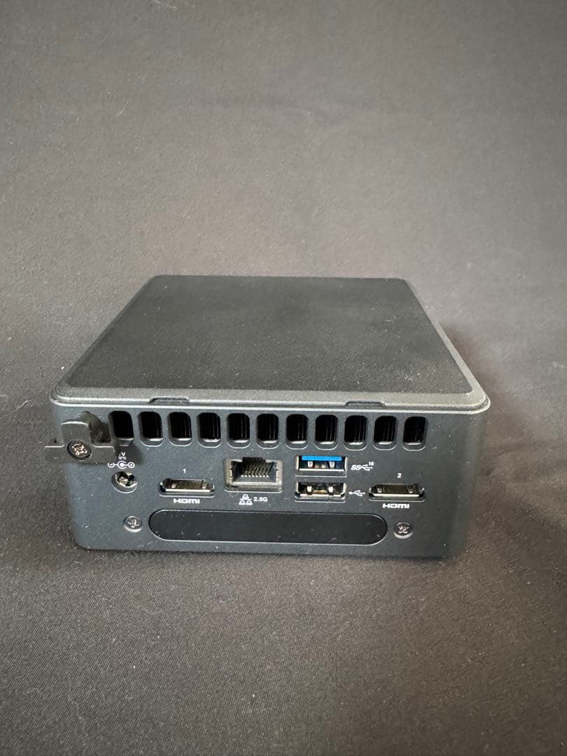 わ*け様 NUC11TNHi3 ベアボーンキット　中古品