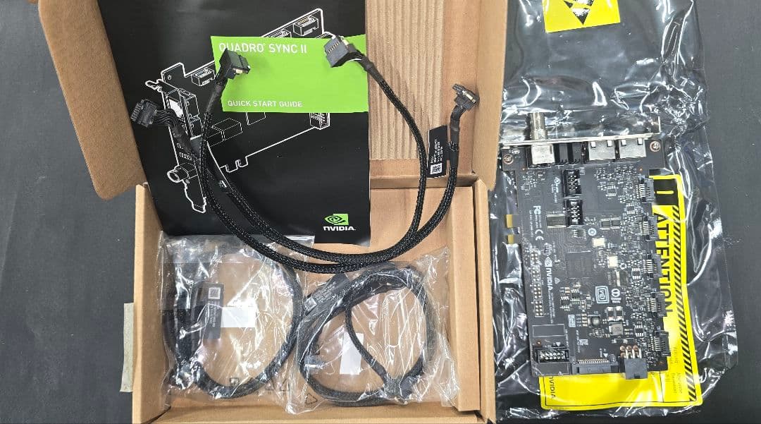 NVIDIA QUADRO SYNC2 本体とケーブルセット