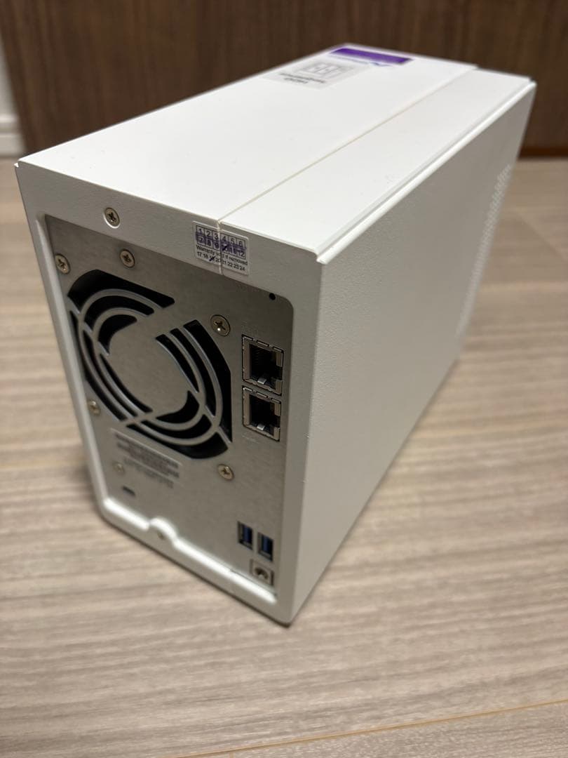 QNAP TS-231P　2ベイNAS USB 3.0 LANポート付き