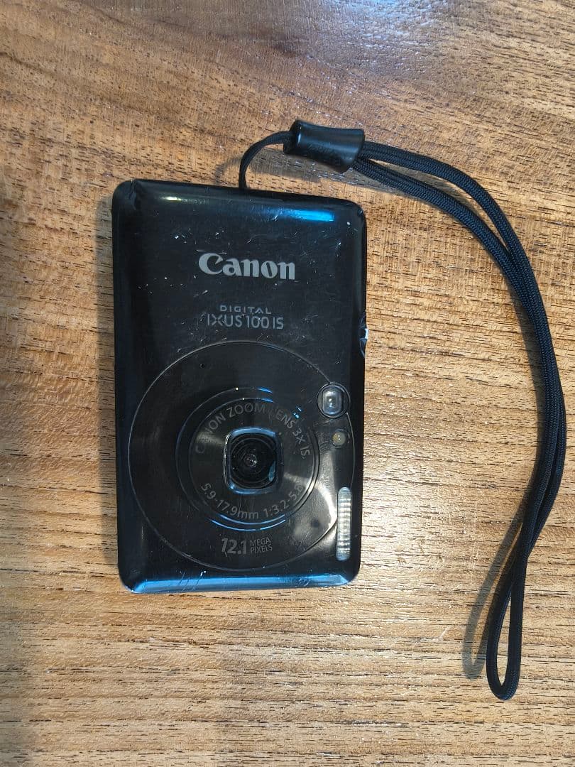 Canon デジカメ DIGITAL IXUS 100 IS（ブラック）充電器