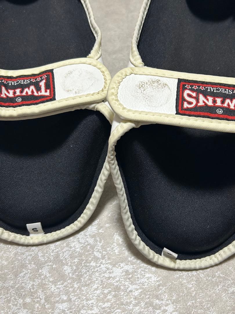 セット WINDY ボクシンググローブ 黒　8oz 美品　レガース　Sサイズ