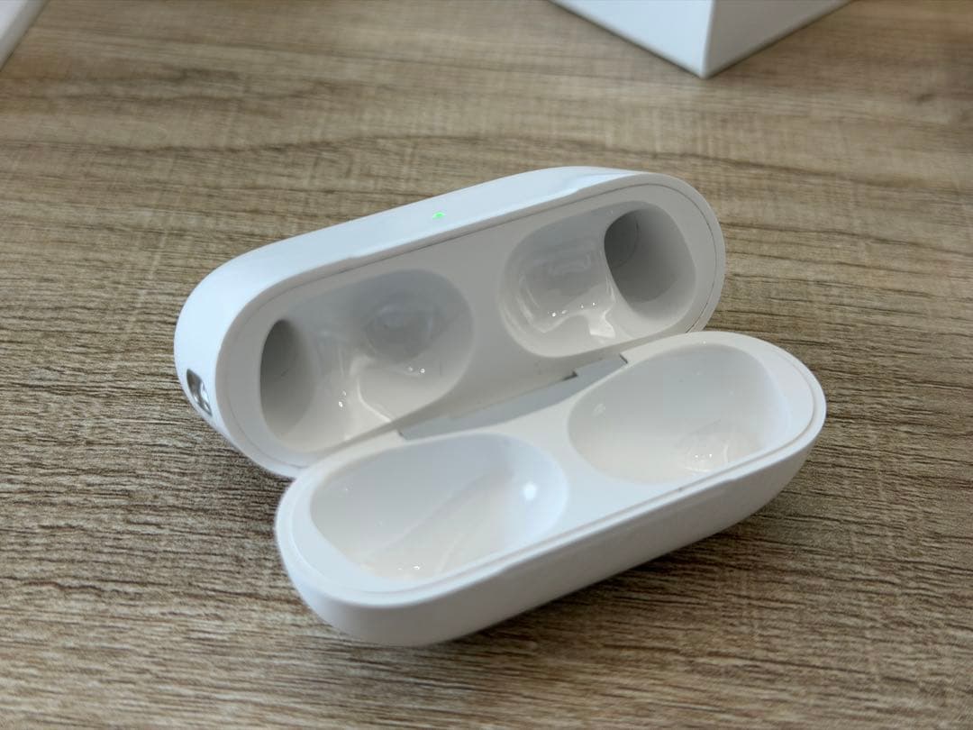 AirPods Pro2 本体 充電ケース付き ホワイト