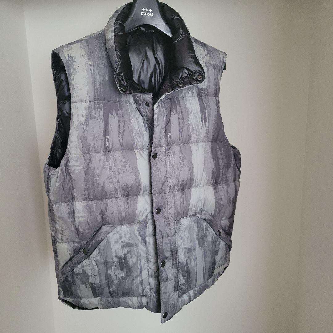 a　タトラス　メンズ　ダウンベスト