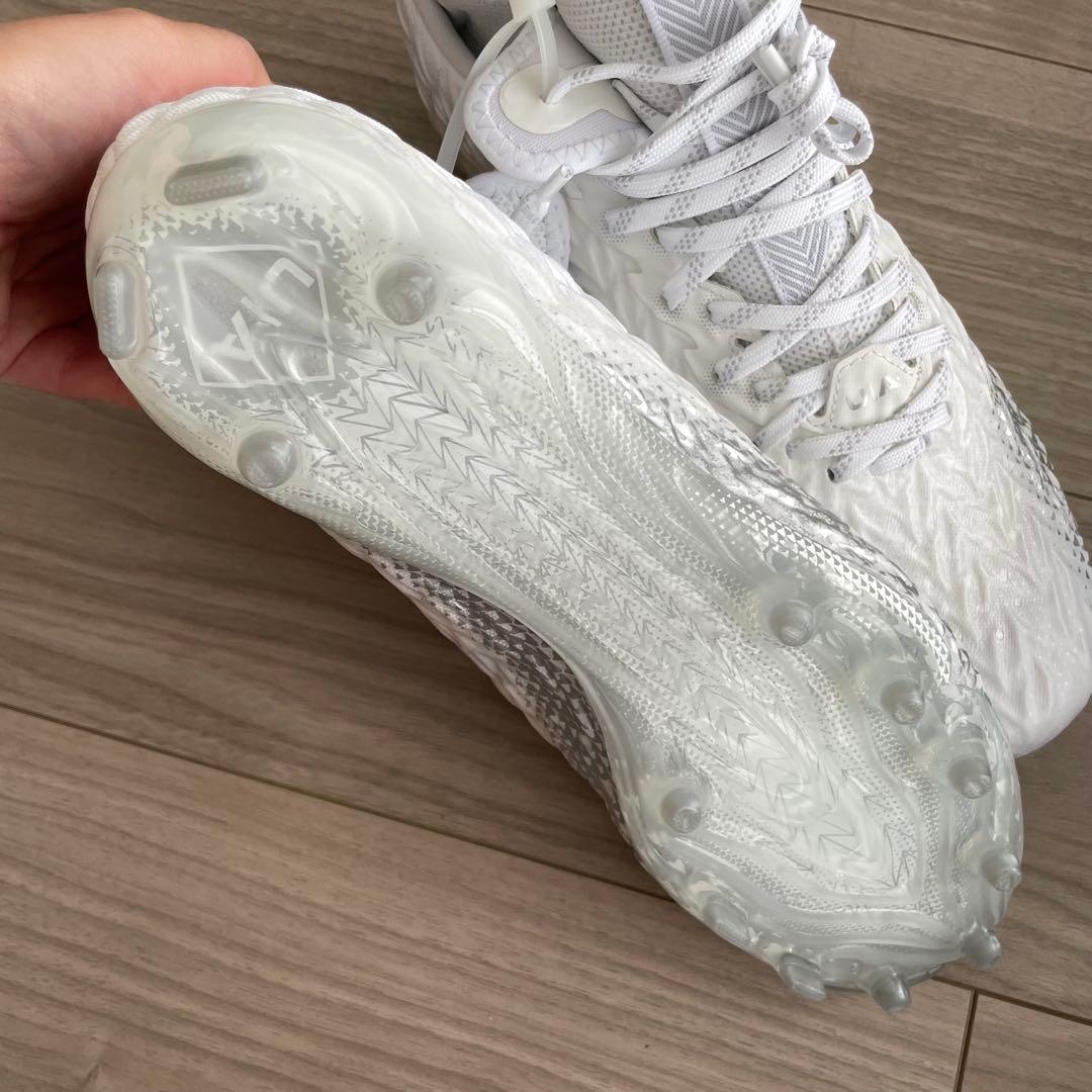 週末セール【新品】アンダーアーマー アメフト スパイク 27.5 US9.5