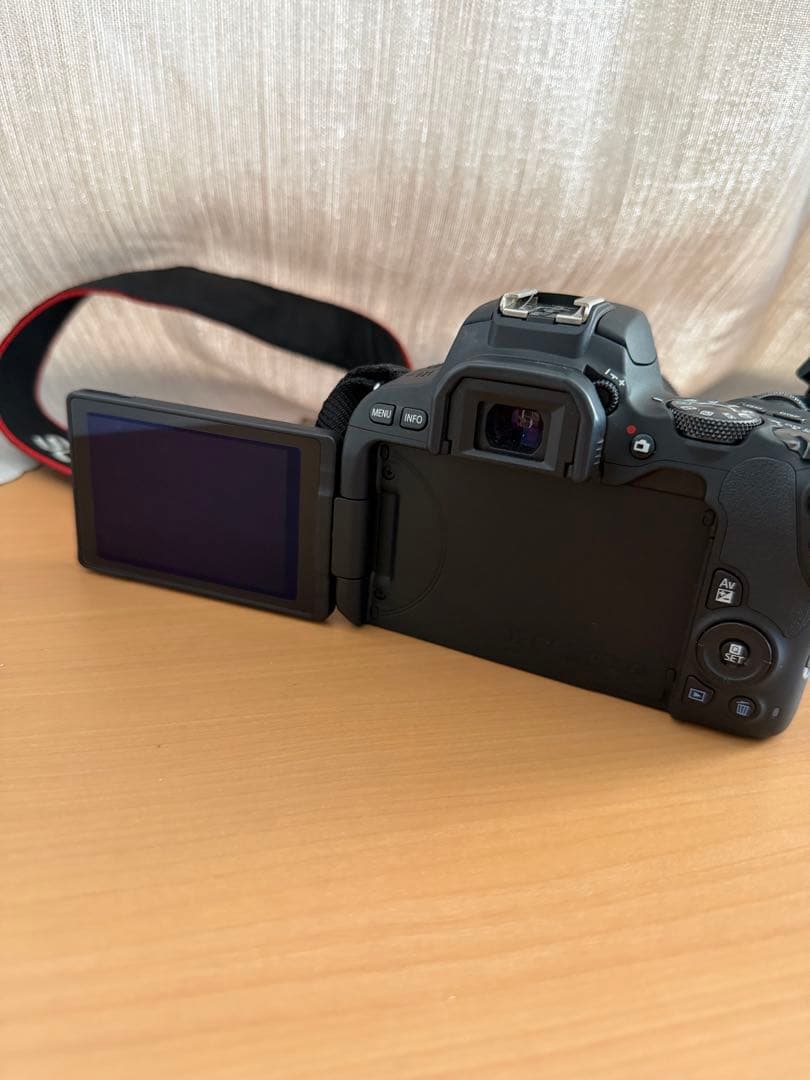 Canon EOS Kiss X9 デジタル一眼レフ