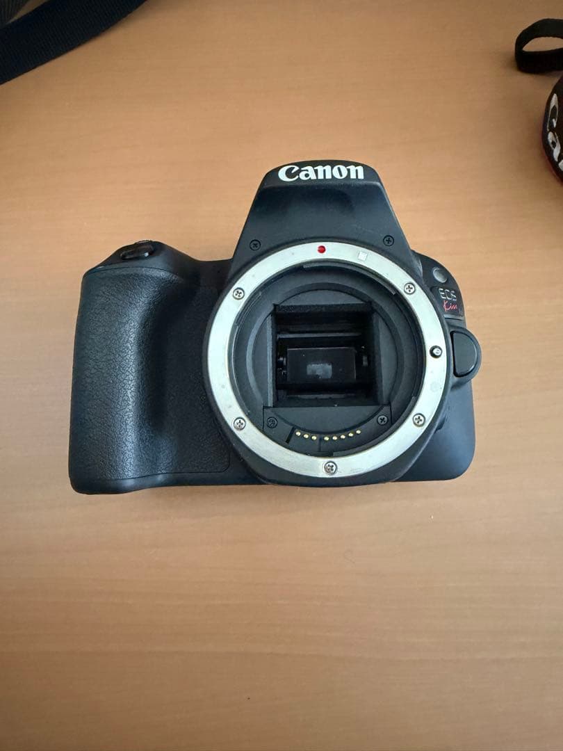 Canon EOS Kiss X9 デジタル一眼レフ