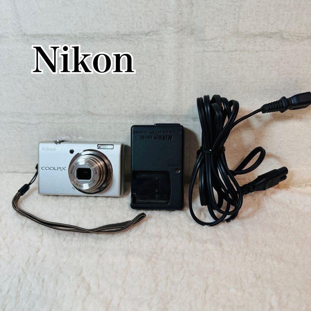 美品✨Nikon COOLPIX S570 シルバー 動作確認済み 付属品あり