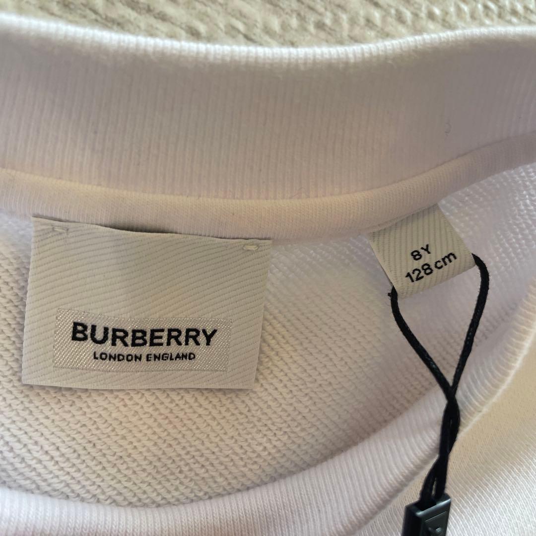 ポ*ポ様 Burberry バーバリー　トレーナー　タグ付き　8Y128 【新品