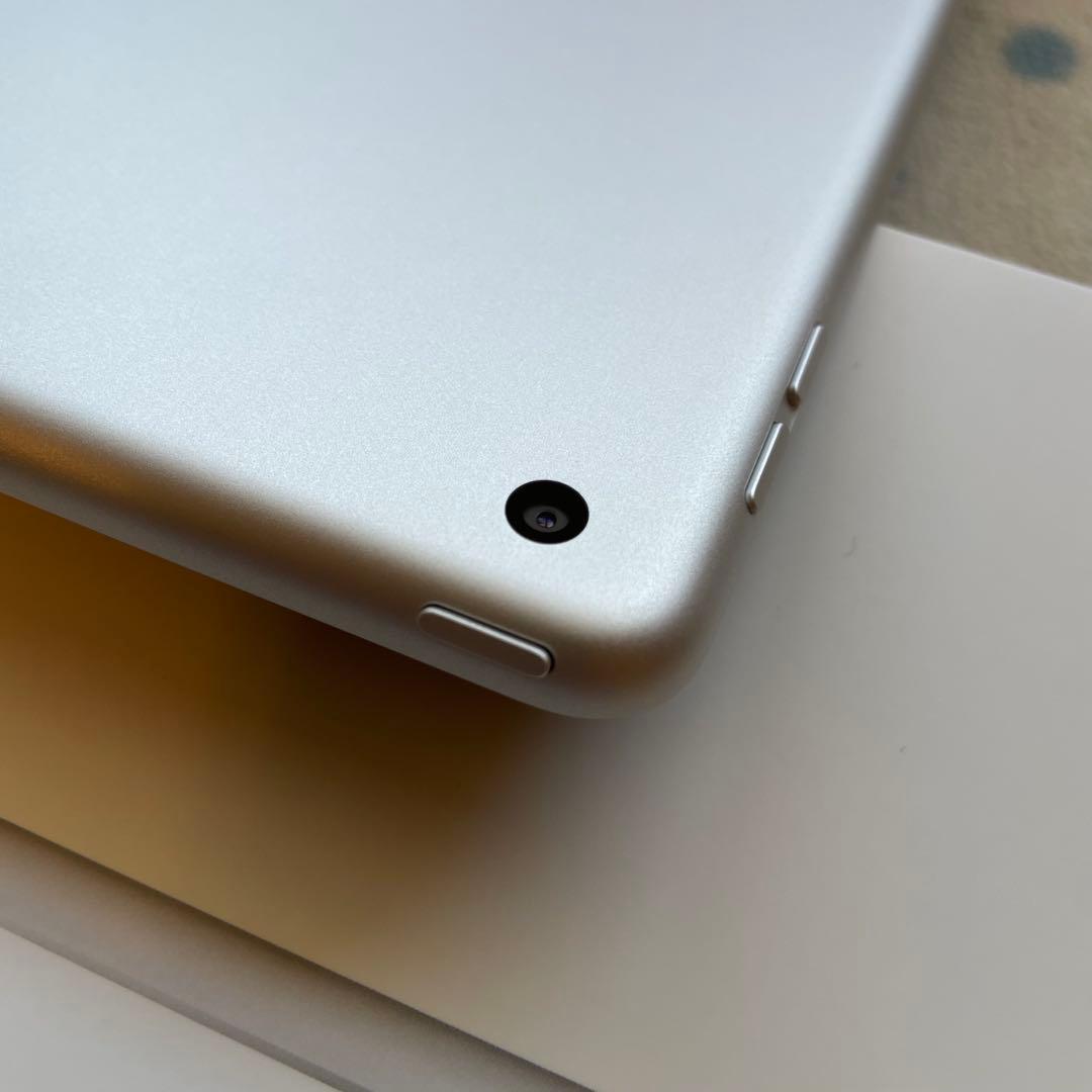 Apple iPad シルバー 本体 MK2L3J/A 64GB 第9世代