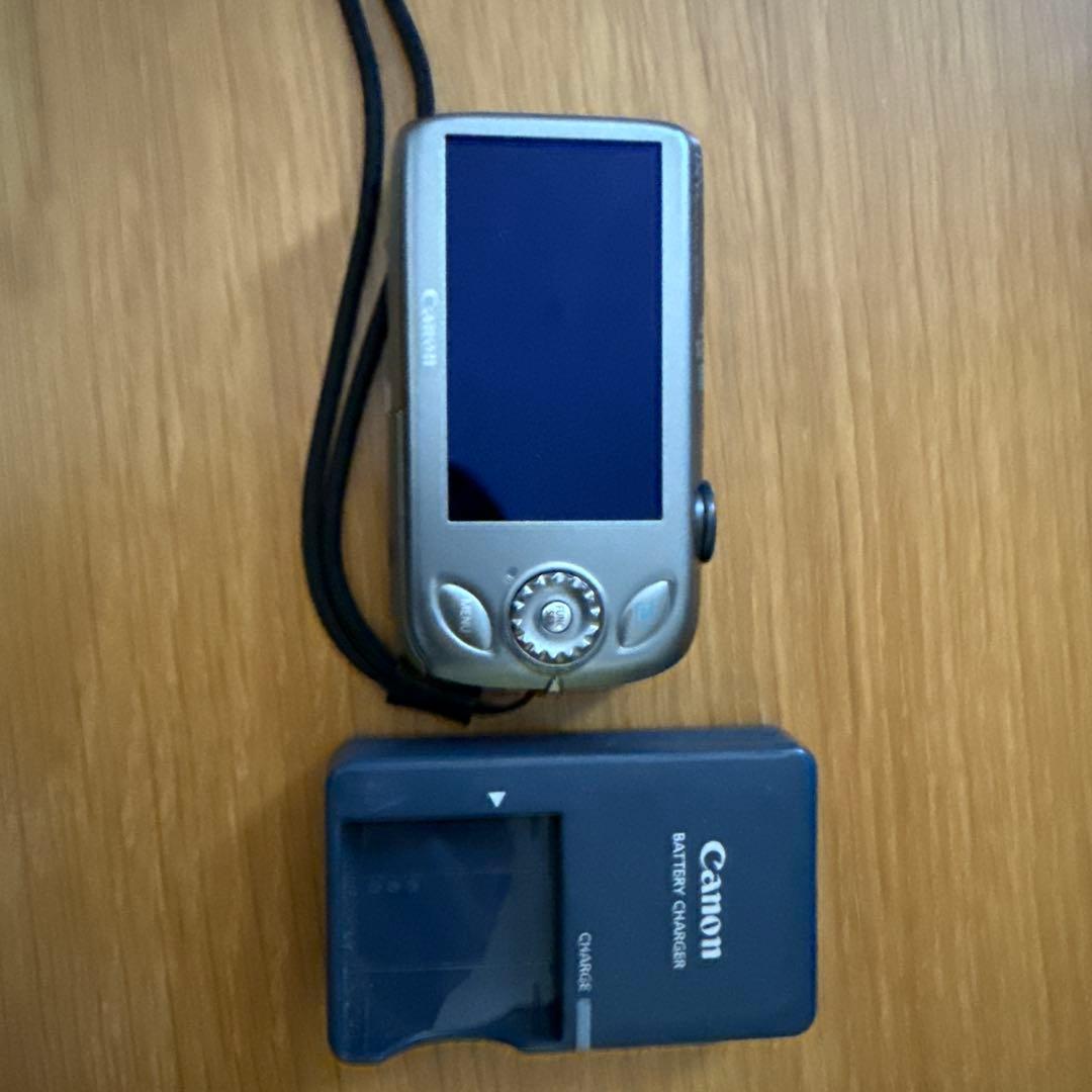 Canon IXY DIGITAL 12.1MP デジタルカメラ　PC1356