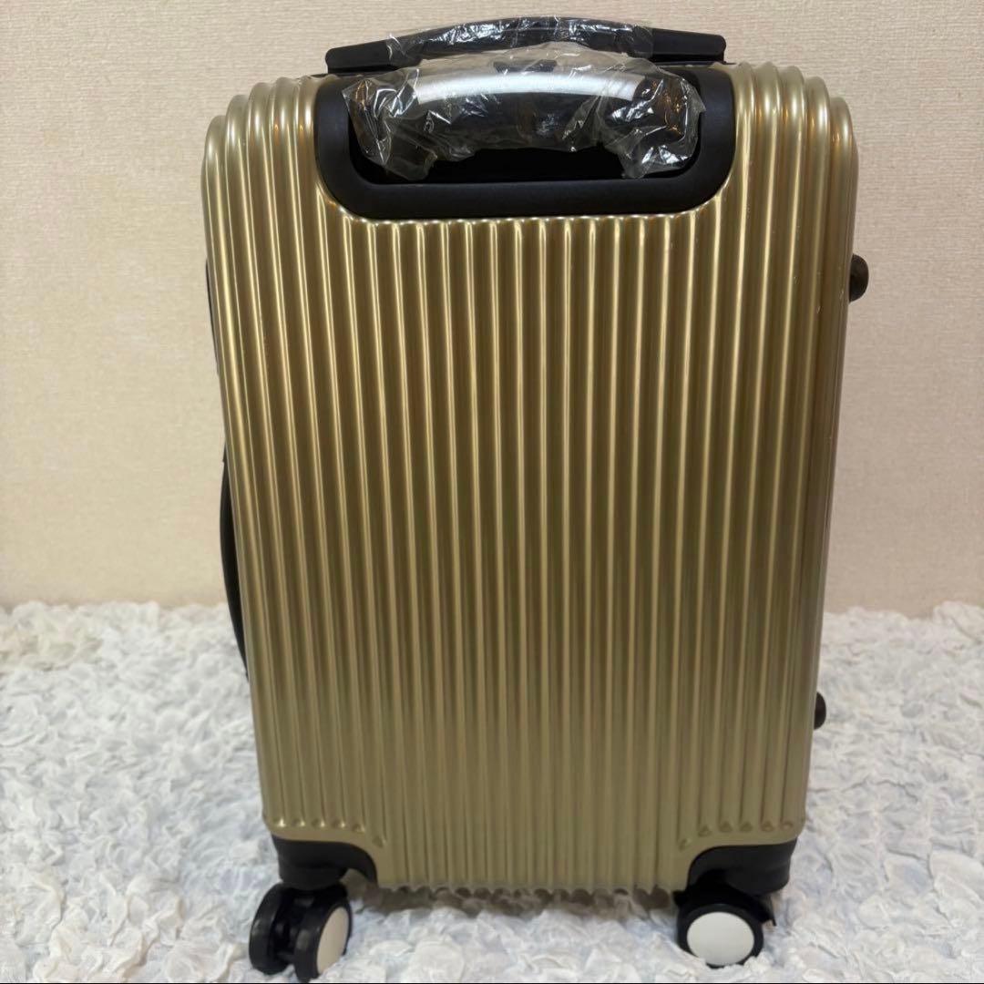ゴールデンボンバー Stride キャリー金バッグ スーツケース 鬼龍院翔