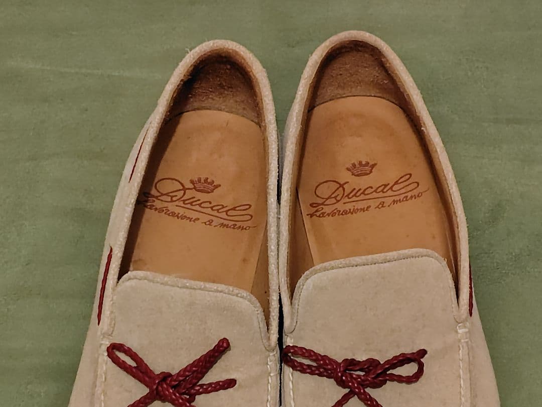 Ducal ベージュ スエード モカシン