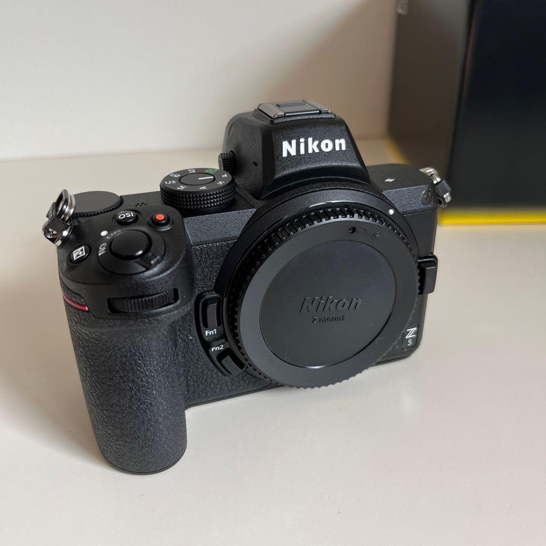 【 美品 】NikonZ5 ミラーレス一眼カメラ シャッター枚数1664枚