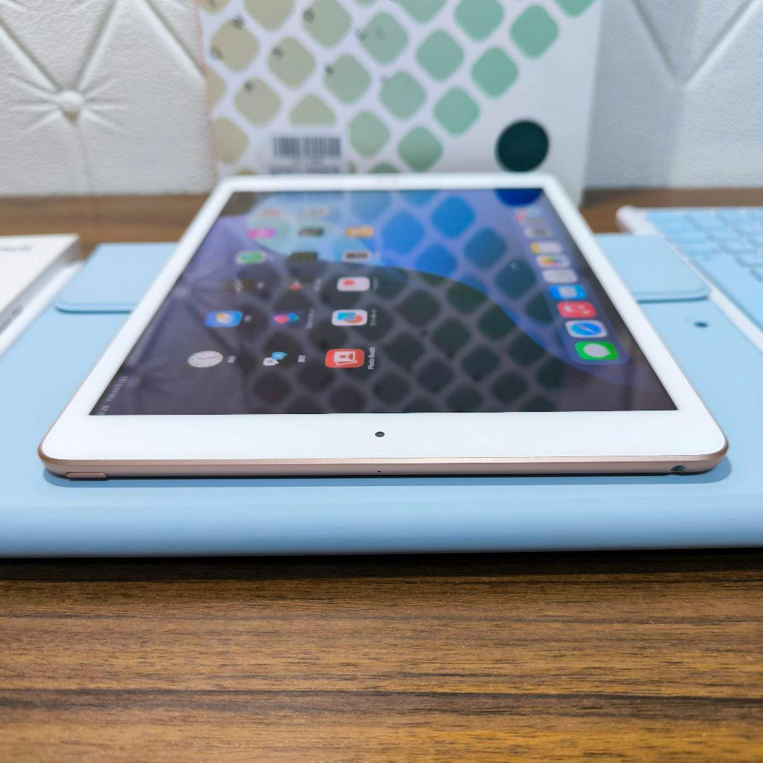 iPad 第7世代 Wi-Fi 128GB ケースとキーボード、タッチペン