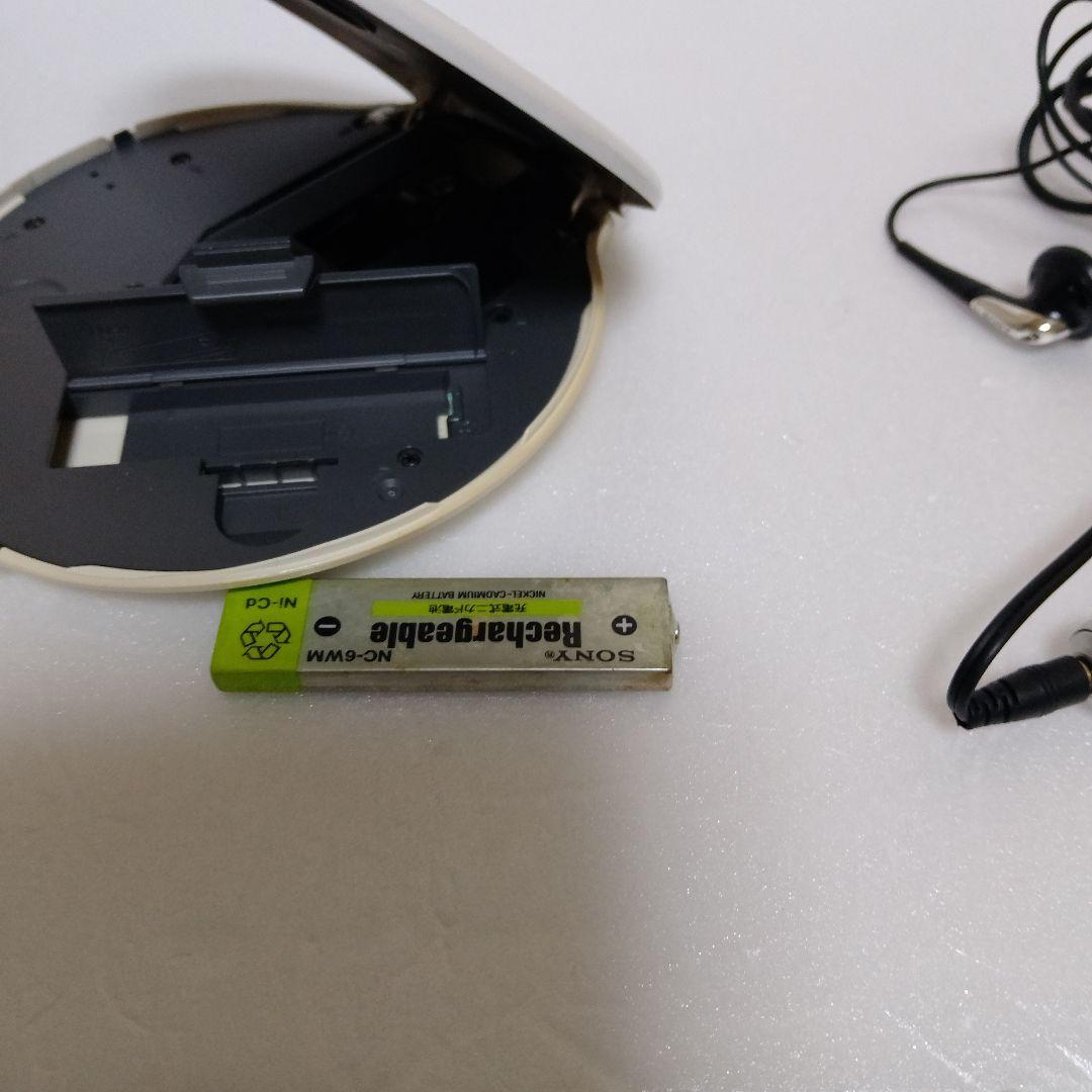 SONY D-NE920 Walkman ポータブルCDプレーヤー　ホワイト