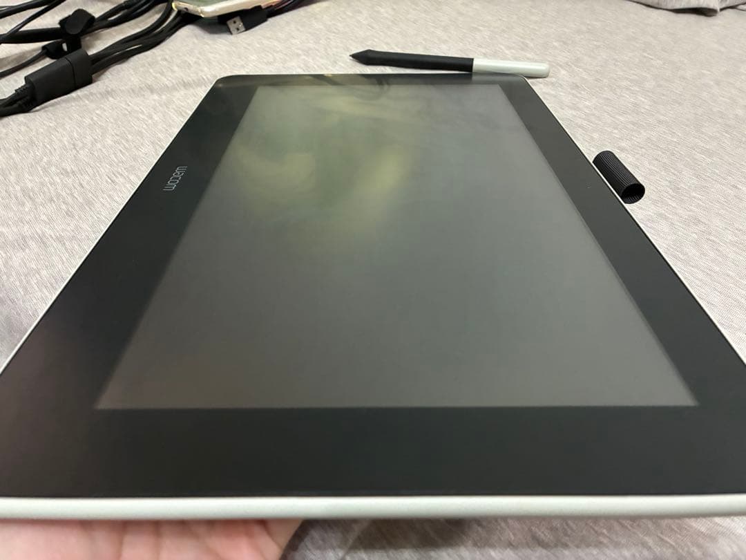 WacomOne13(gen.1)DTC133W1D／美品 液晶ペンタブレット