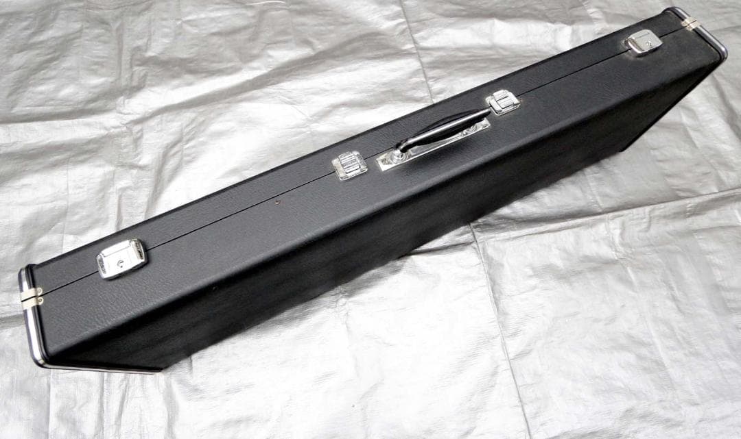 ■高級三味線■細棹 紅木 綾杉胴 バチ、ハードケース付き