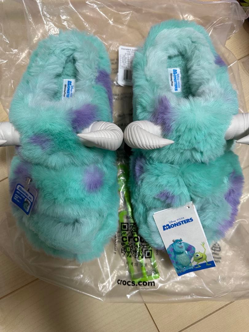 a*☆様 【新品】クロックス　モンスターズインク　サリー　25センチ【最終値下げ